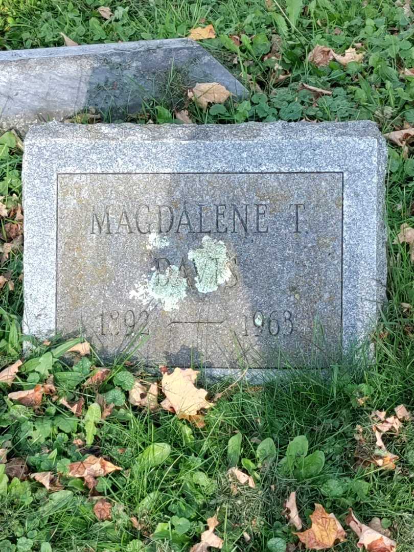 Magdalene T. Davis's grave. Photo 3