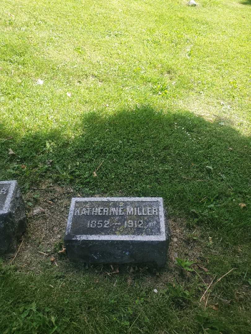 Katherine Miller's grave. Photo 3