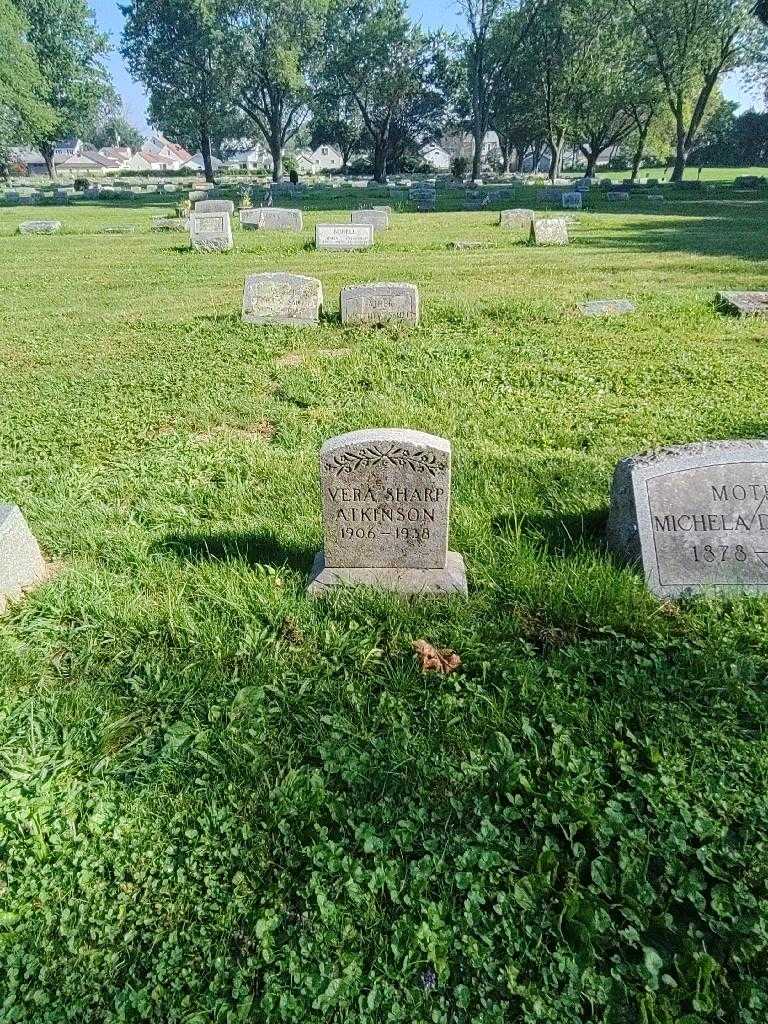Vera Sharp Atkinson's grave. Photo 1