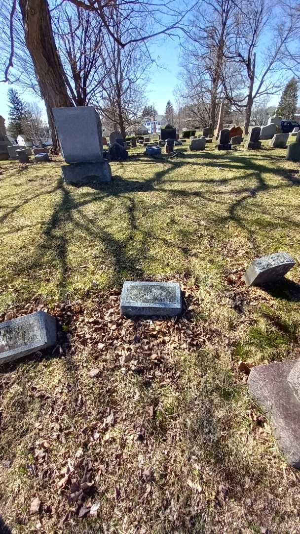 Jay A. Happich's grave. Photo 2