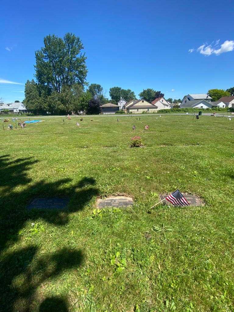 Eldric F. Mitchell's grave. Photo 1