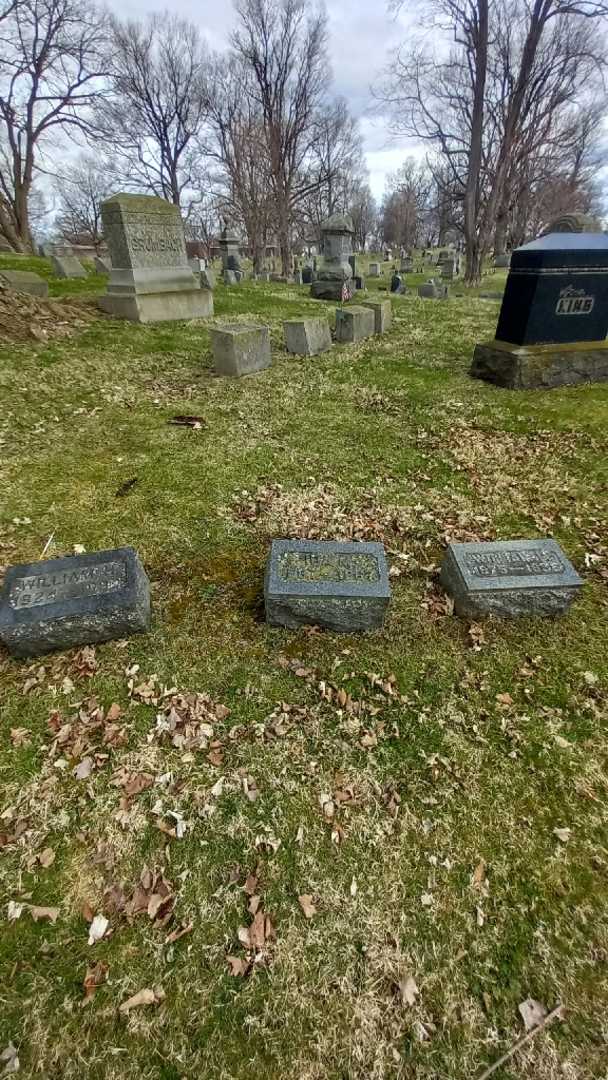 Ida M. King's grave. Photo 1