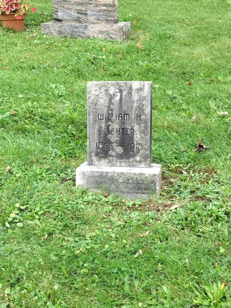 William H. Fichter's grave. Photo 2