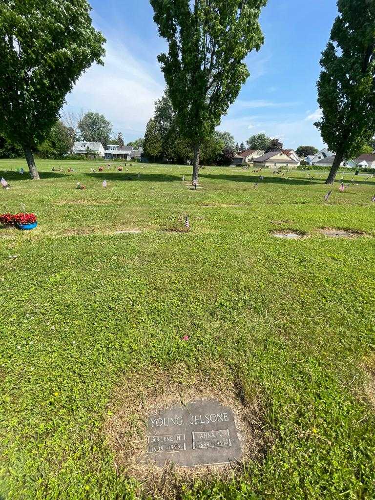 Anna S. Young Jelsone's grave. Photo 1