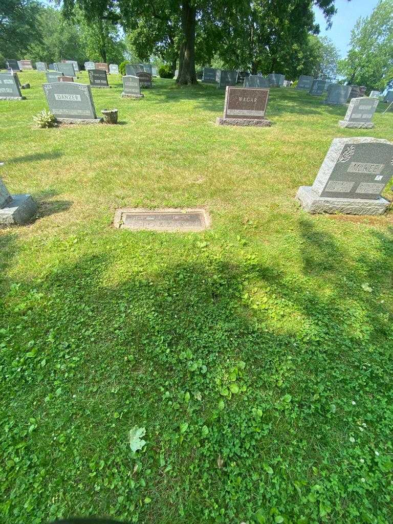 Anthony Iozzia Senior's grave. Photo 2