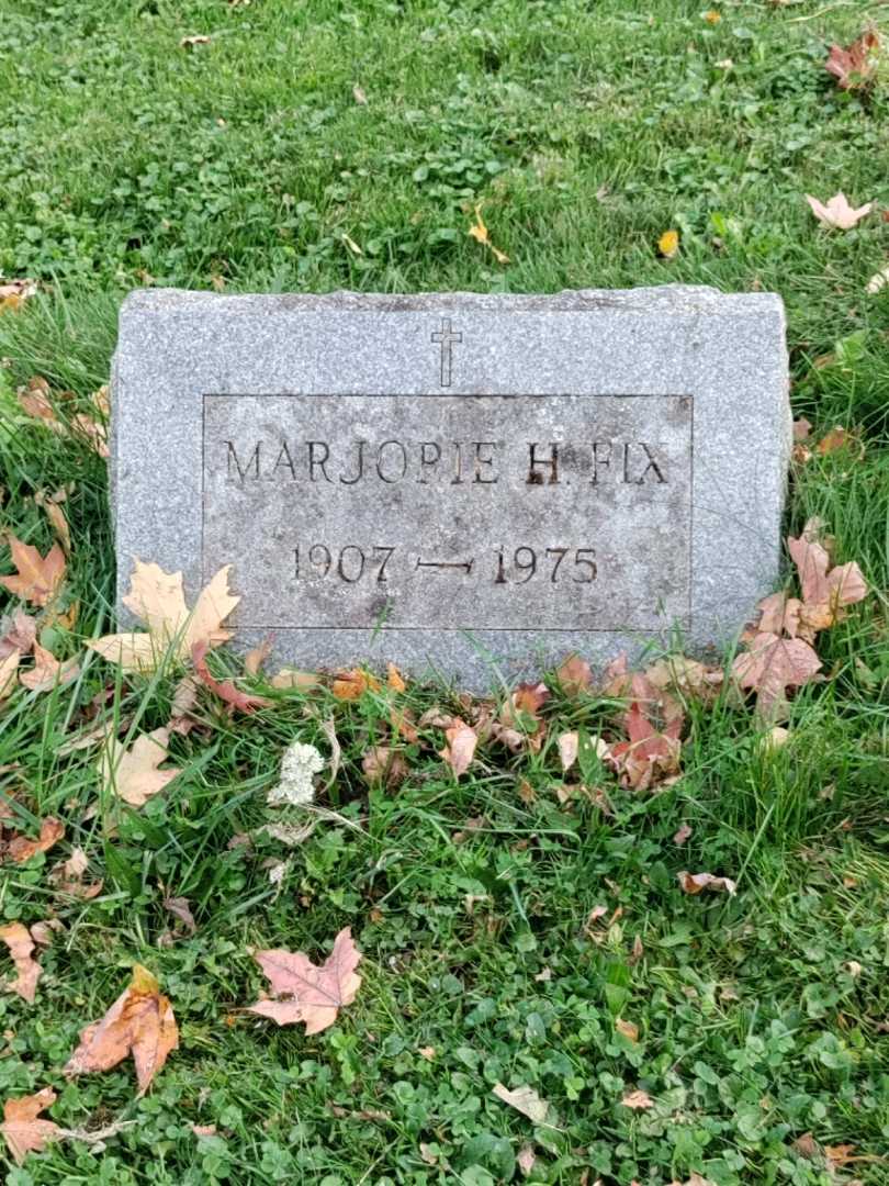 Marjorie H. Fix's grave. Photo 2