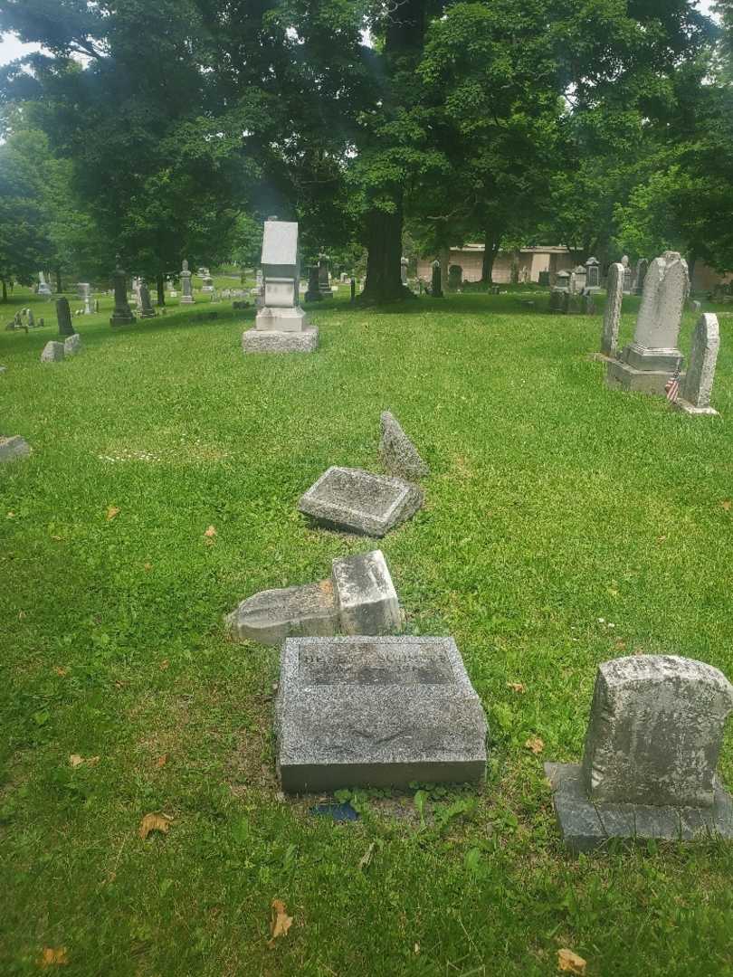 Henry P. Schmeer's grave. Photo 2
