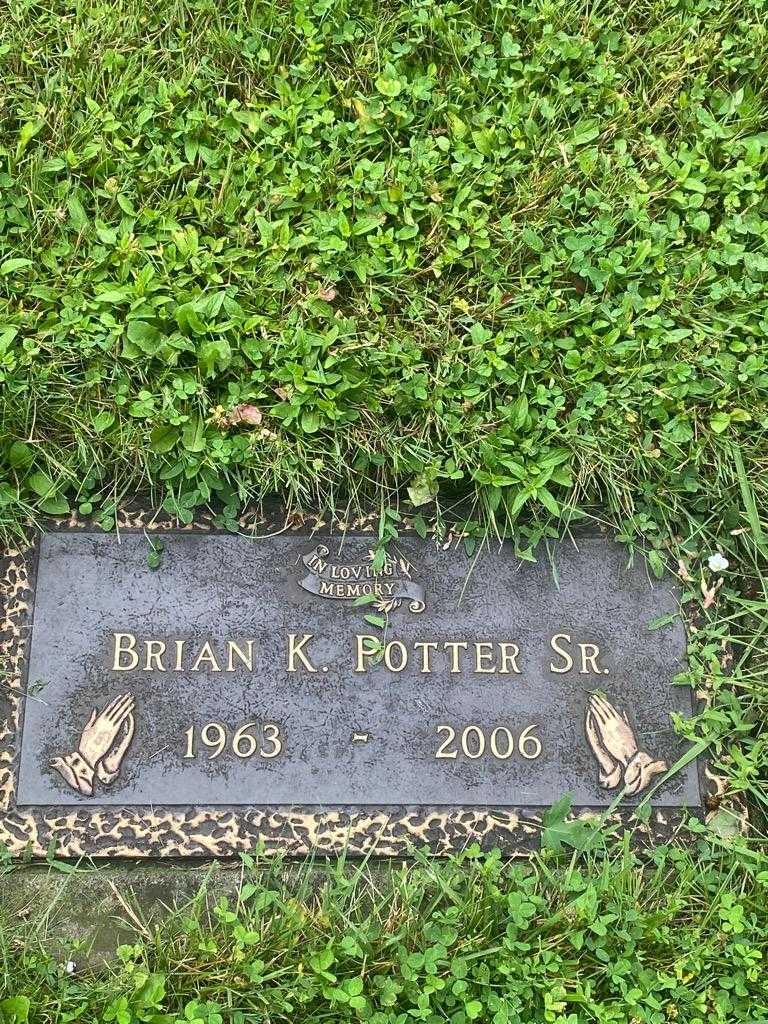 Brian K. Potter Senior's grave. Photo 3