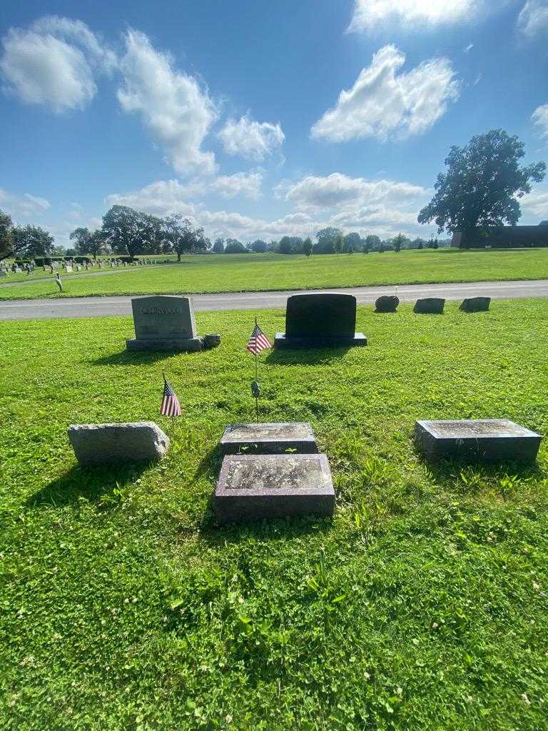 Margaret M. Weiss's grave. Photo 1