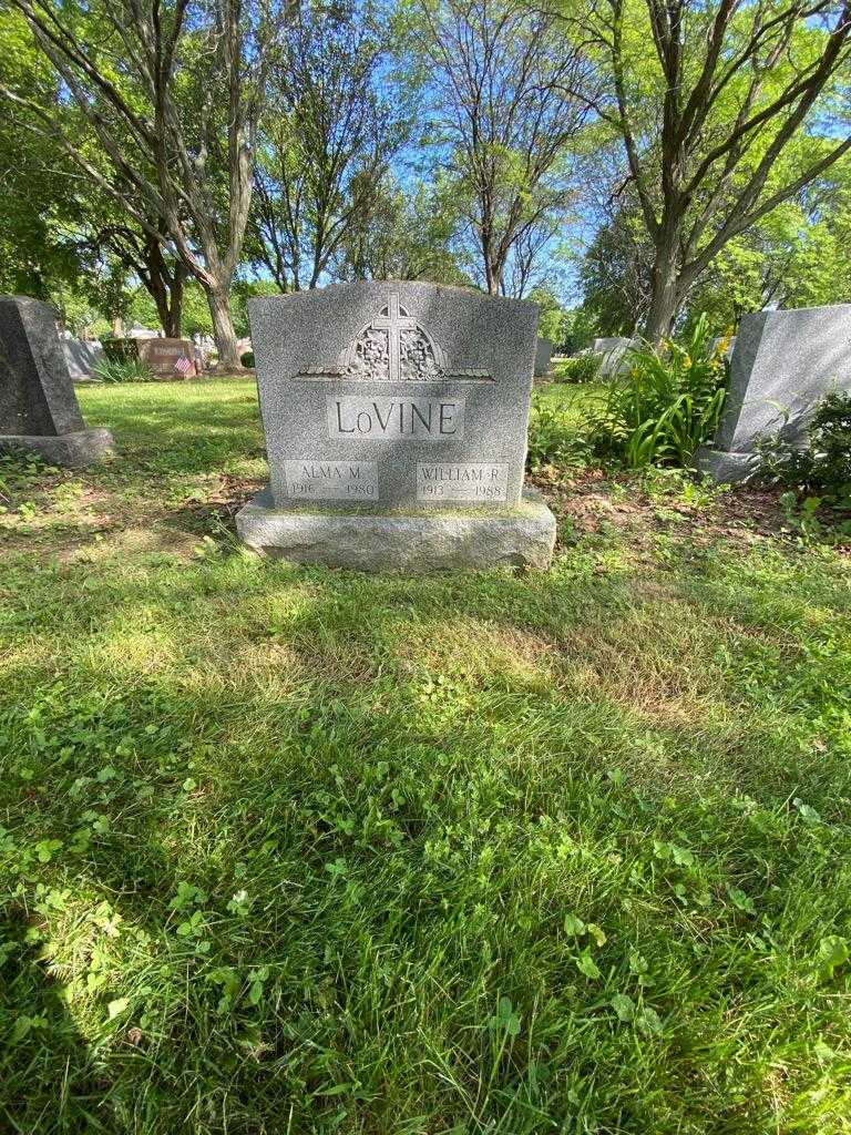 William R. LoVine's grave. Photo 1