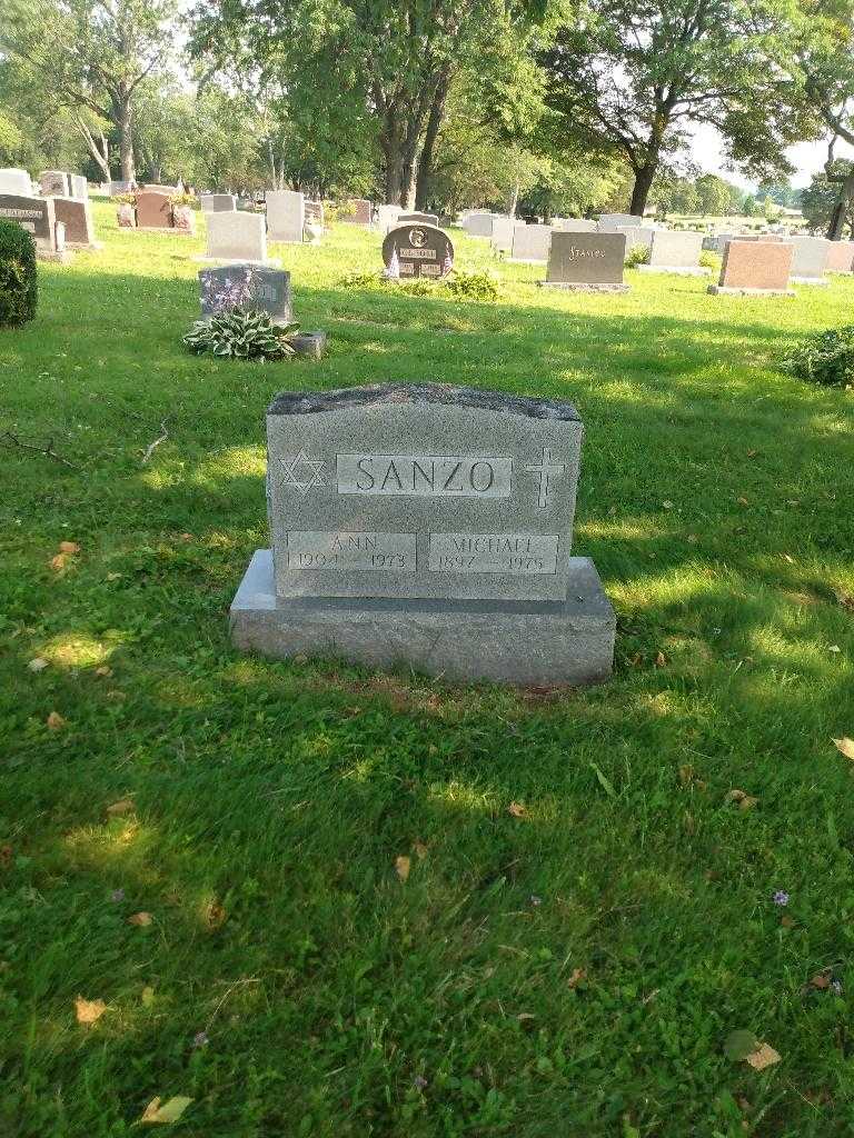 Michael Sanzo's grave. Photo 1