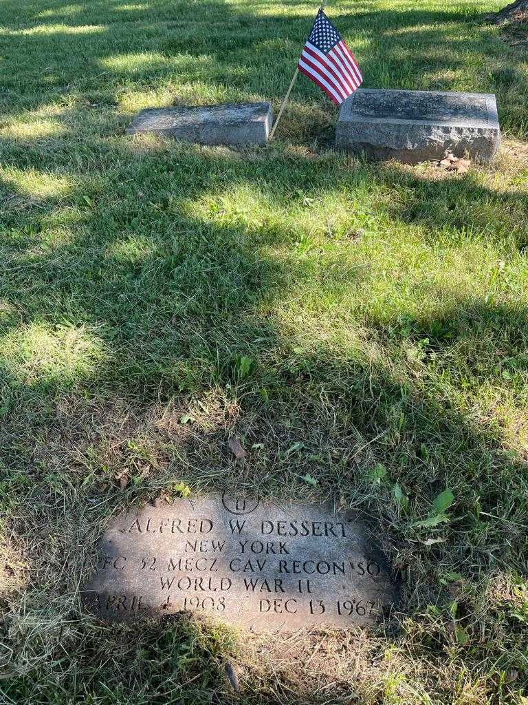 Alfred W. Dessert's grave. Photo 2