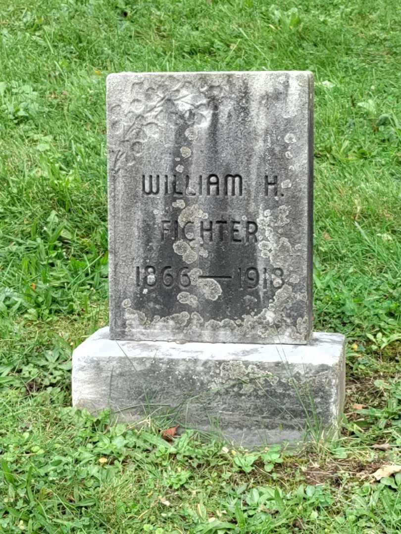 William H. Fichter's grave. Photo 3