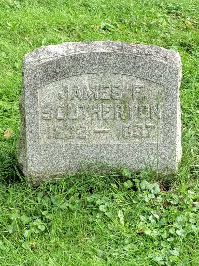 James E. Southerton's grave. Photo 3