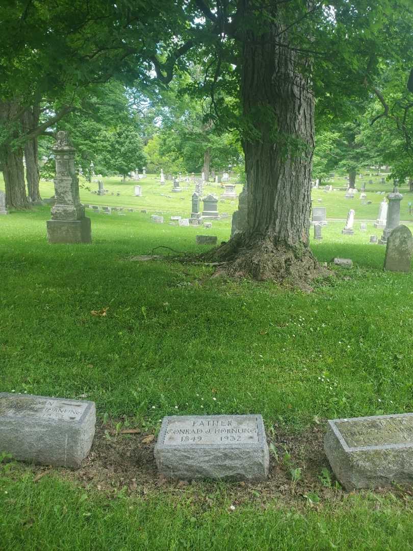 Conrad J. Hornung's grave. Photo 1