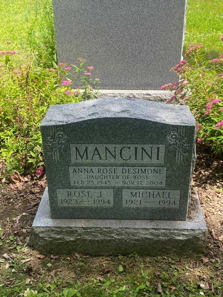 Anna Rose Mancini De Simone's grave. Photo 3