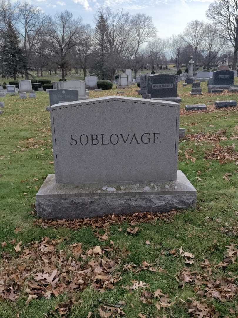 Charles Soblovage's grave. Photo 4
