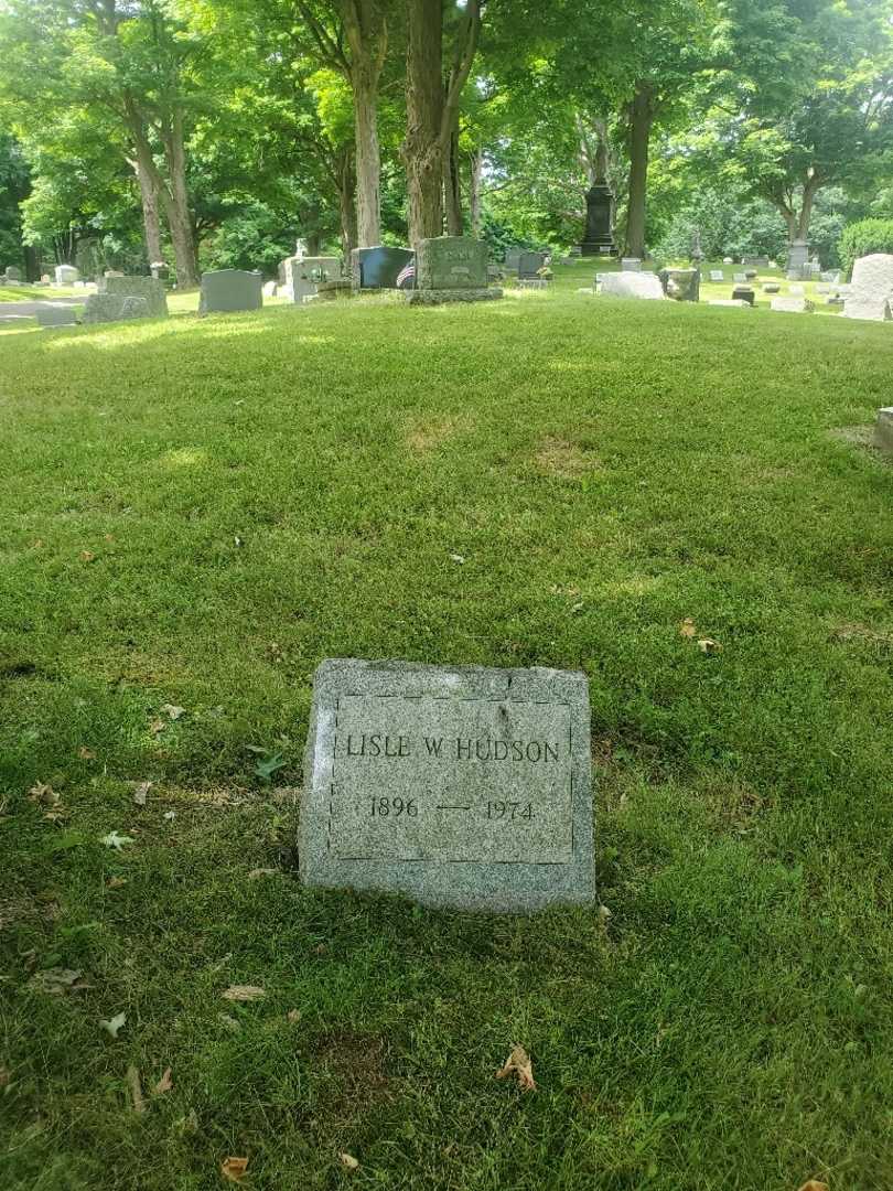 Lisle W. Hudson's grave. Photo 1