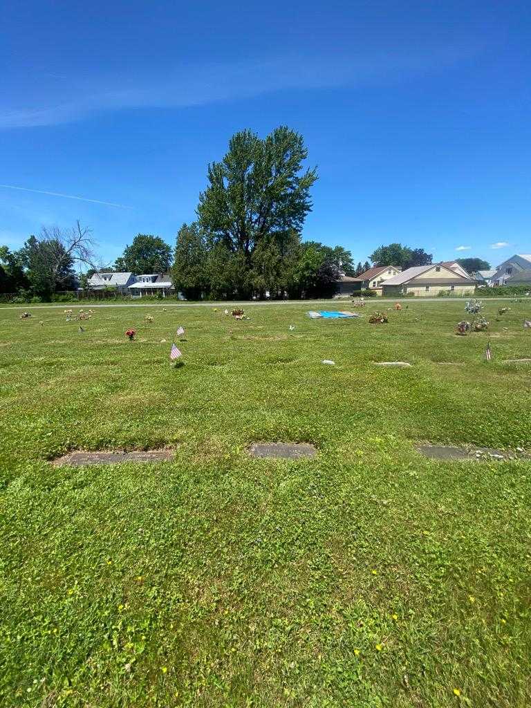 Hubert Kirk's grave. Photo 1