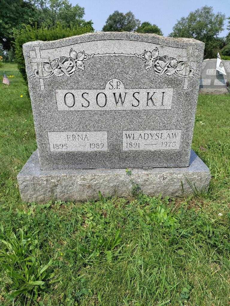 Erna Osowski's grave. Photo 1