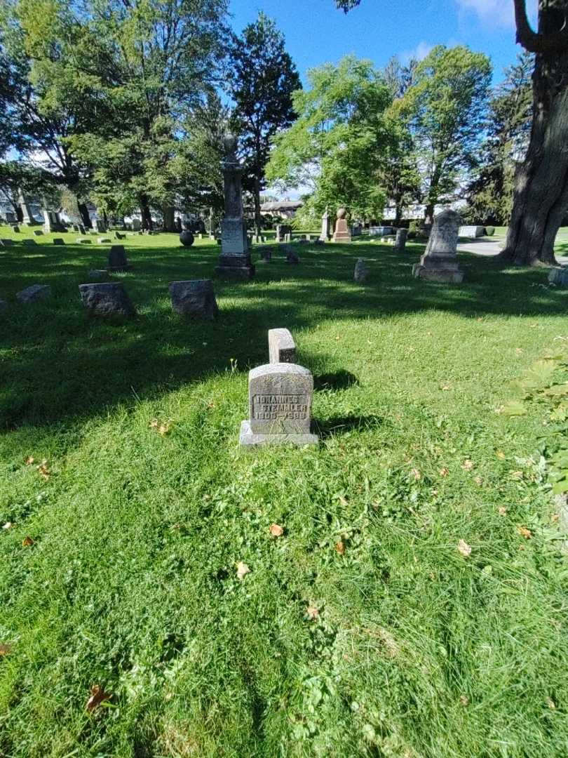 Johannes Stemmler's grave. Photo 1