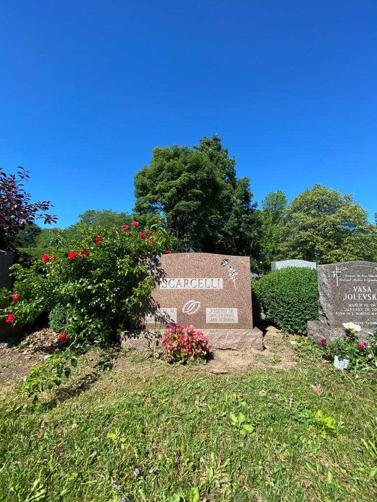 Joseph M. Scarcelli's grave. Photo 1