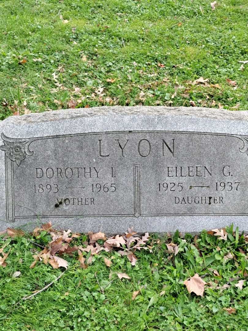 Dorothy I. Keller Lyon's grave. Photo 3