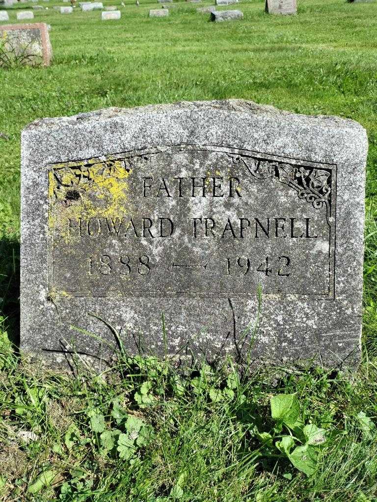 Howard Trapnell's grave. Photo 3