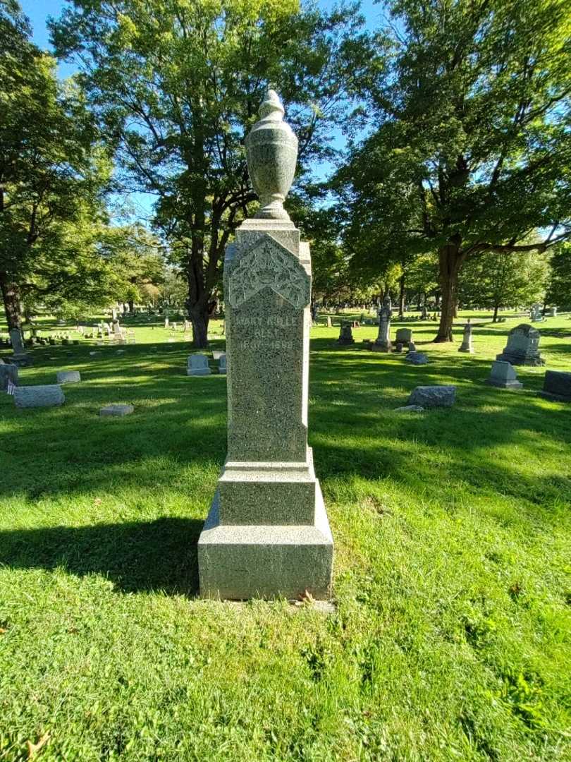 Mary Kulle Best's grave. Photo 1