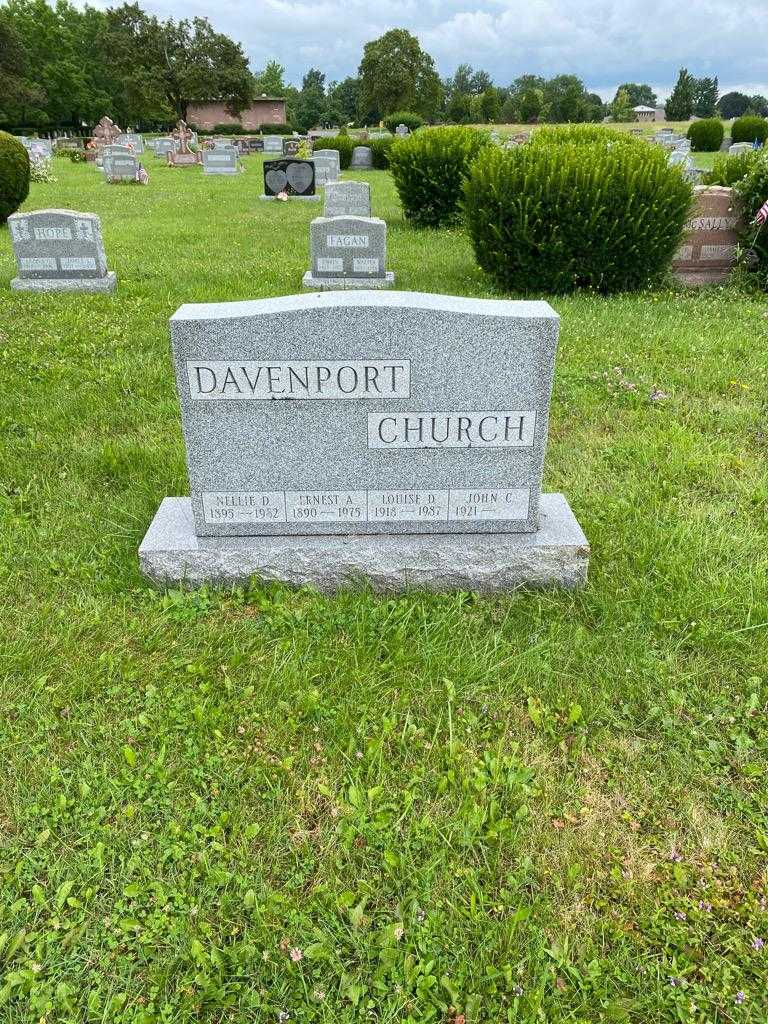 Nellie D. Davenport's grave. Photo 2