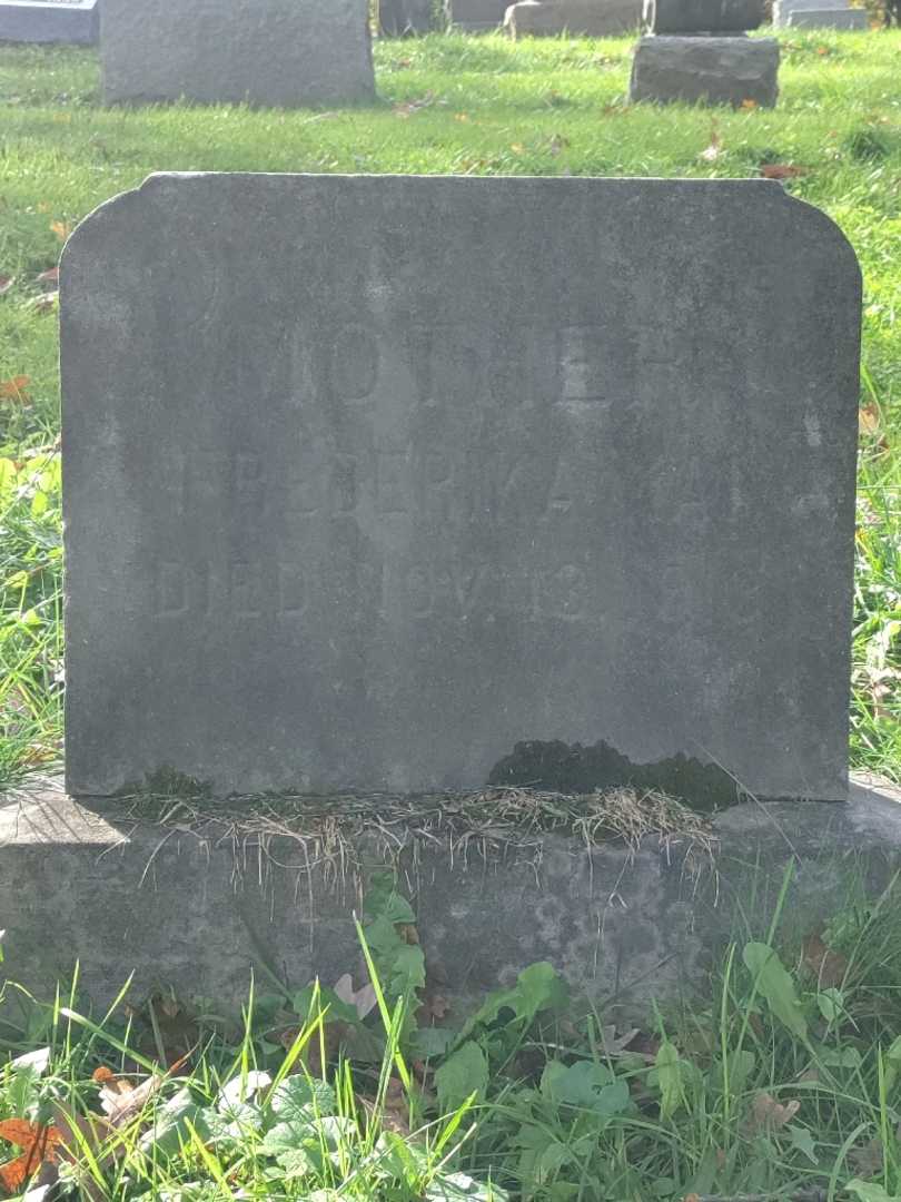 Frederika Kai's grave. Photo 3