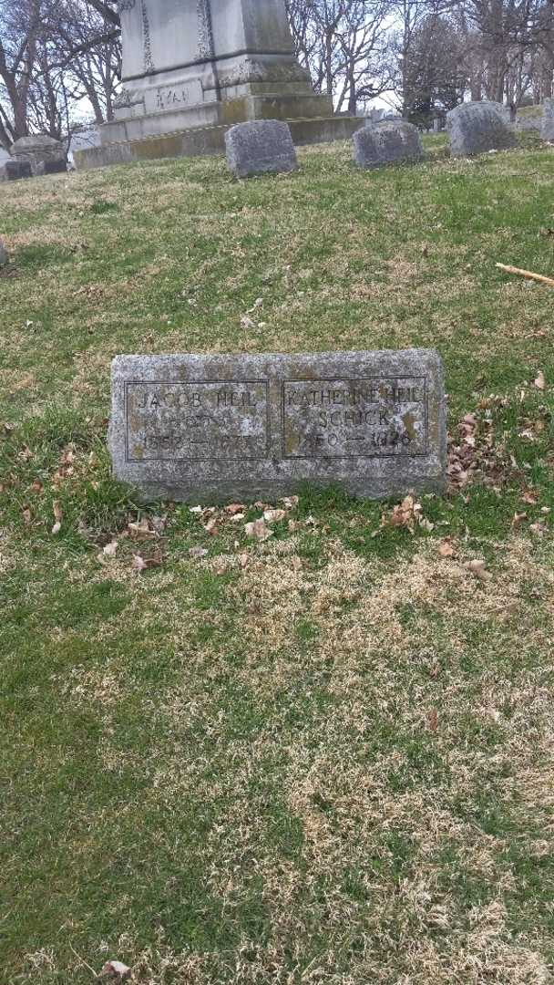 Jacob Heil's grave. Photo 2