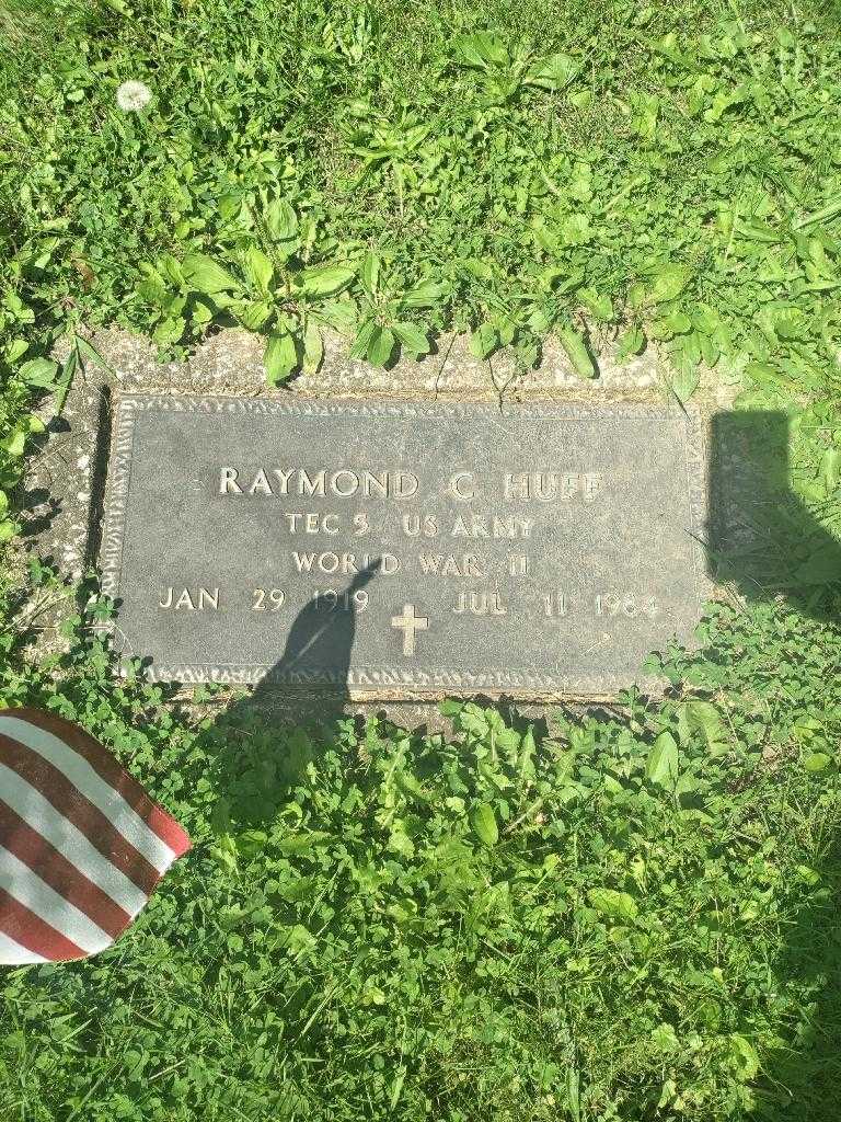 Raymond C. Huff's grave. Photo 2