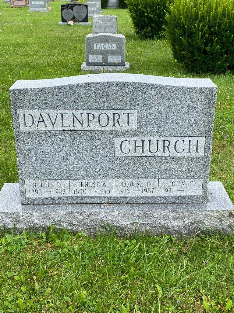Nellie D. Davenport's grave. Photo 3
