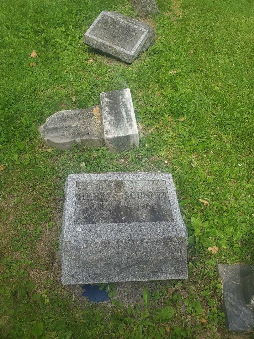 Henry P. Schmeer's grave. Photo 3