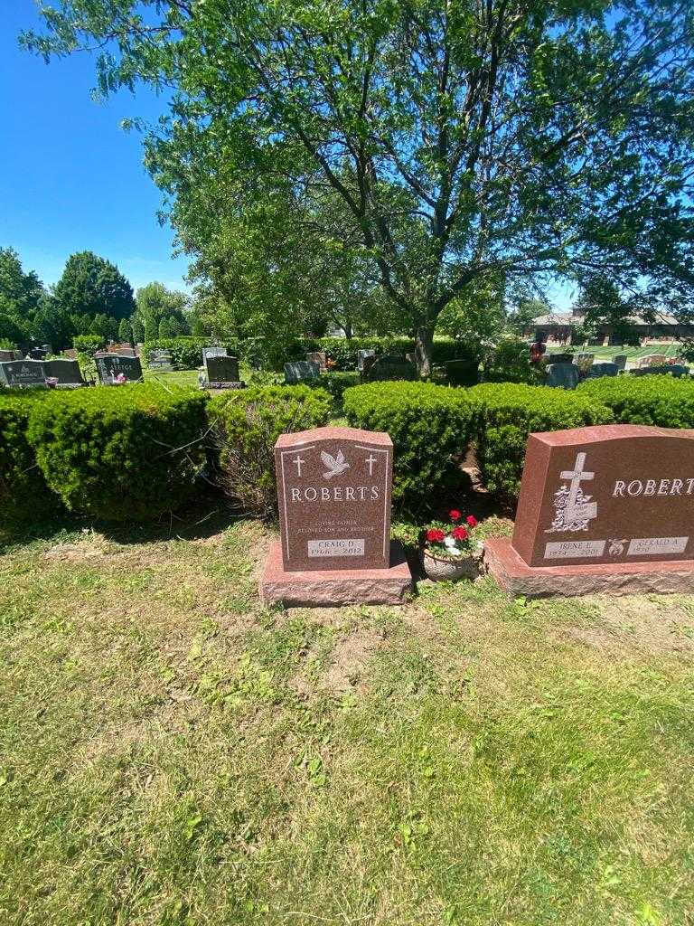 Craig D. Roberts's grave. Photo 1