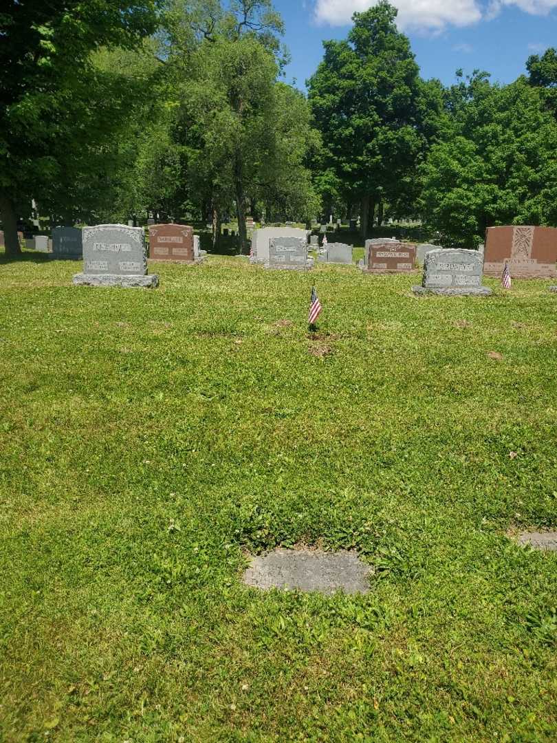 Thomas Hoare's grave. Photo 1