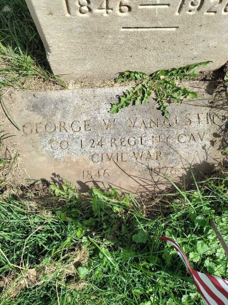 George W. Van Alstine's grave. Photo 4