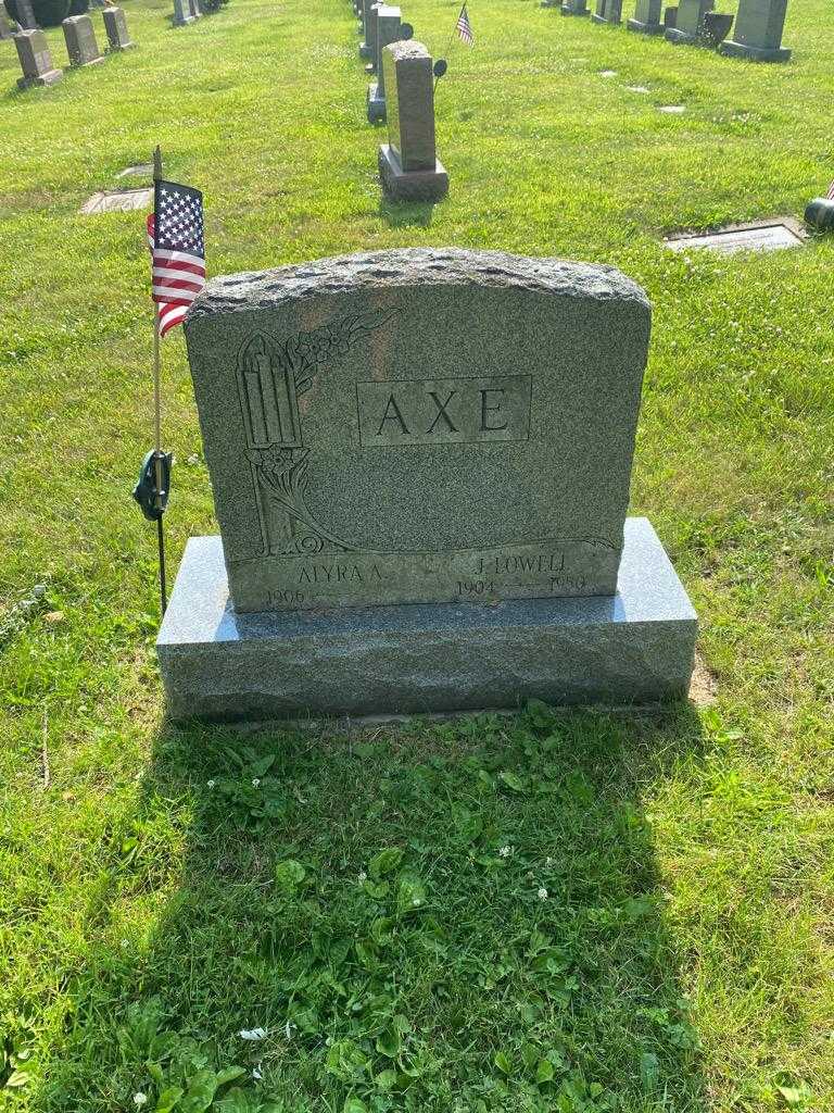 Lowell J. Axe's grave. Photo 2