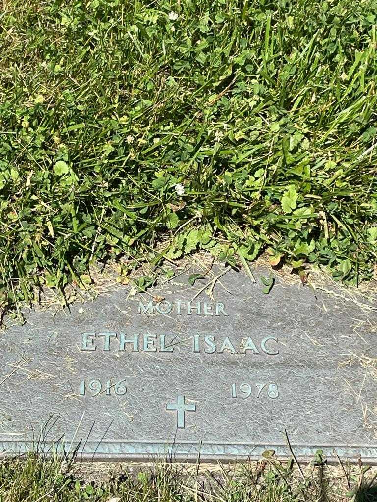 Ethel Isaac's grave. Photo 1