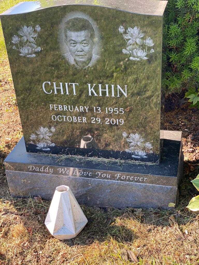 Chit Khin's grave. Photo 3