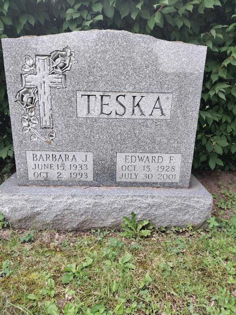 Edward F. Teska's grave. Photo 3