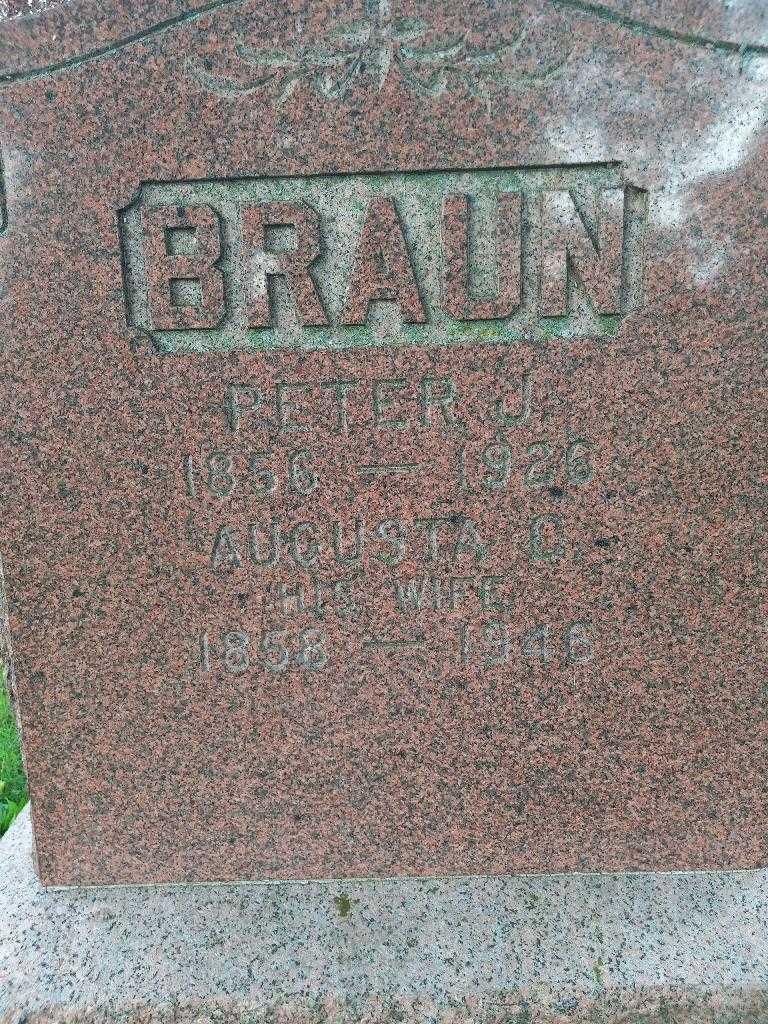 Peter J. Braun's grave. Photo 3