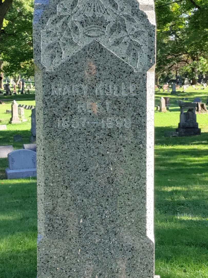 Mary Kulle Best's grave. Photo 3