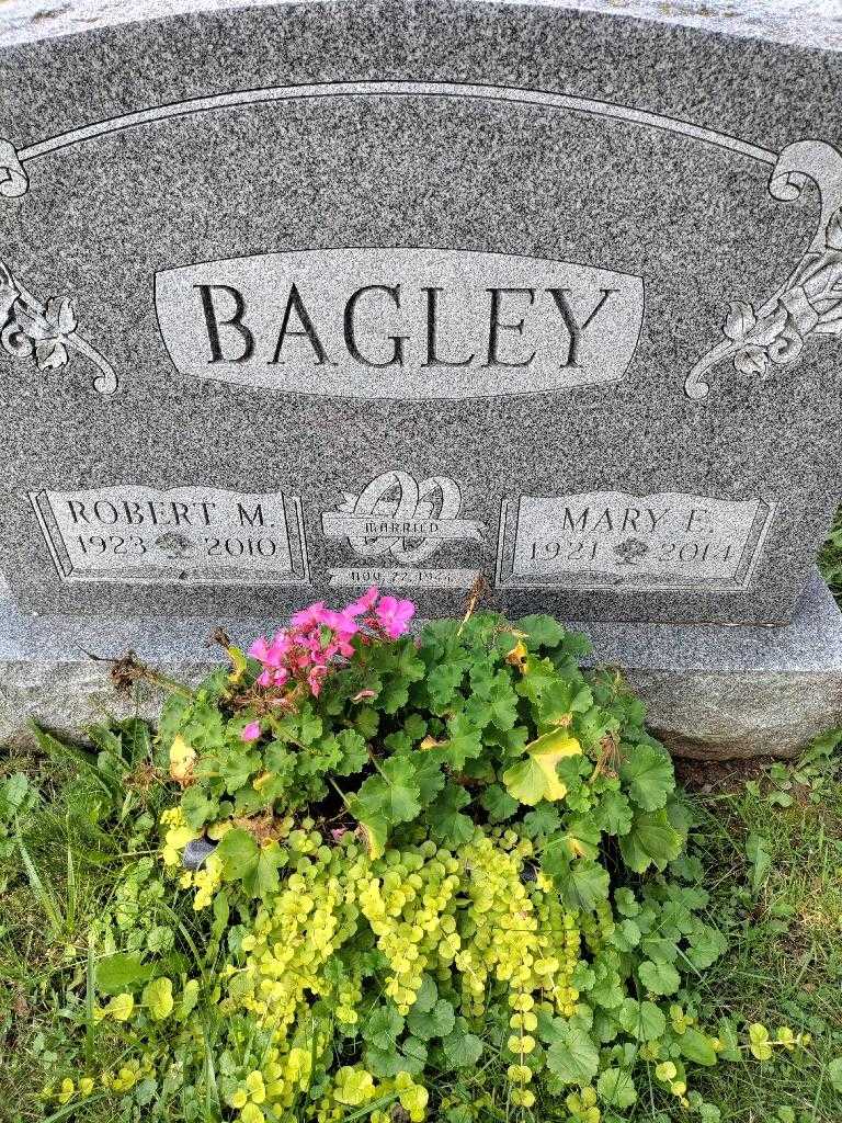 Mary E. Bagley's grave. Photo 3