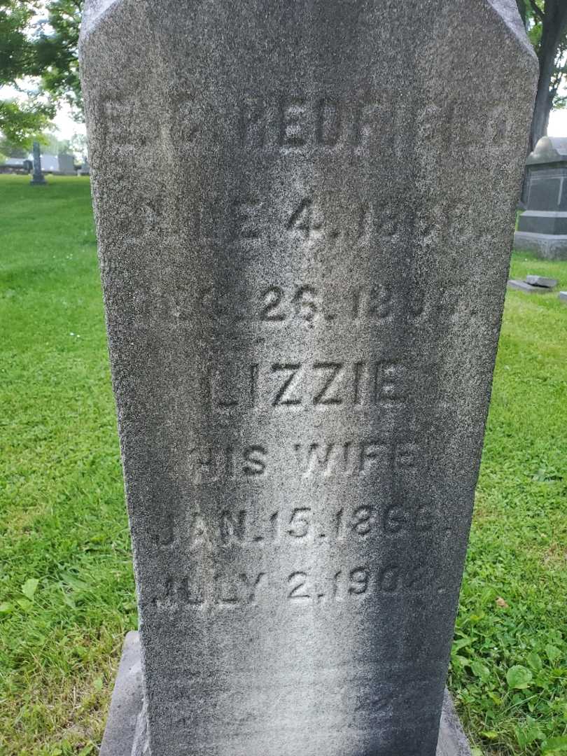 Lizzie Redfield Barrett's grave. Photo 4