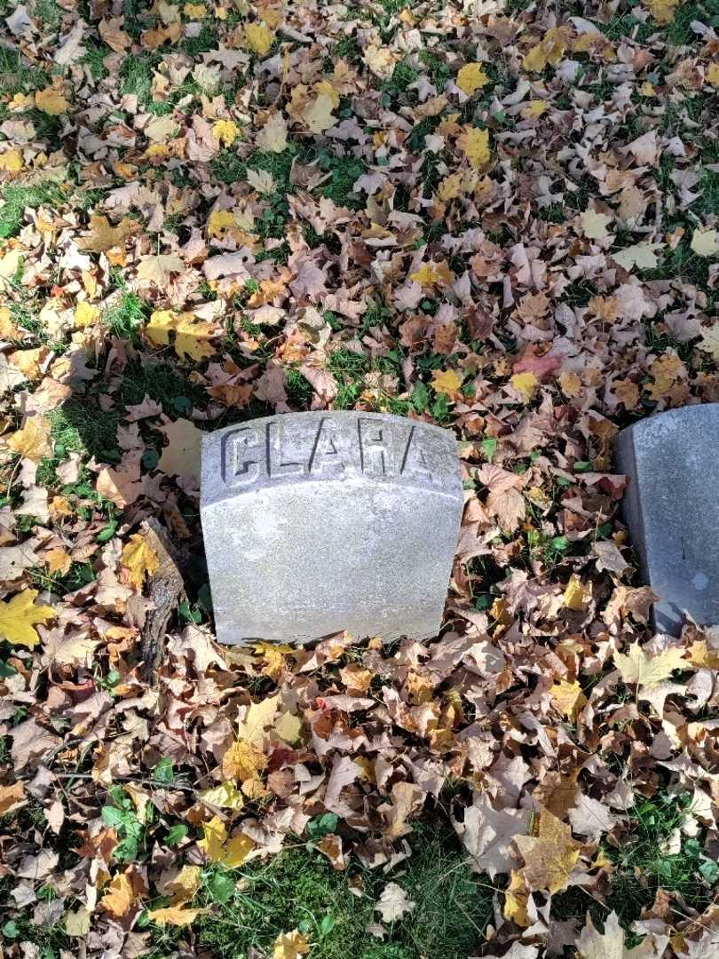 Clara M. Smith's grave. Photo 4