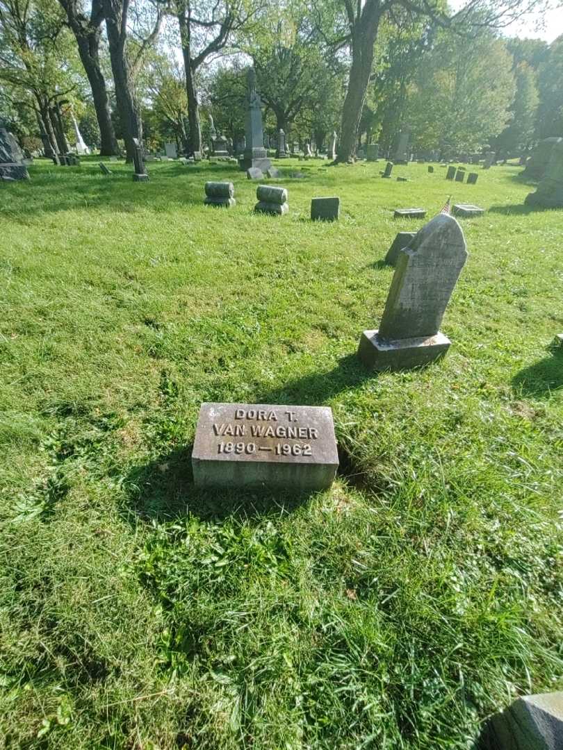 Dora T. Van Wagner's grave. Photo 1