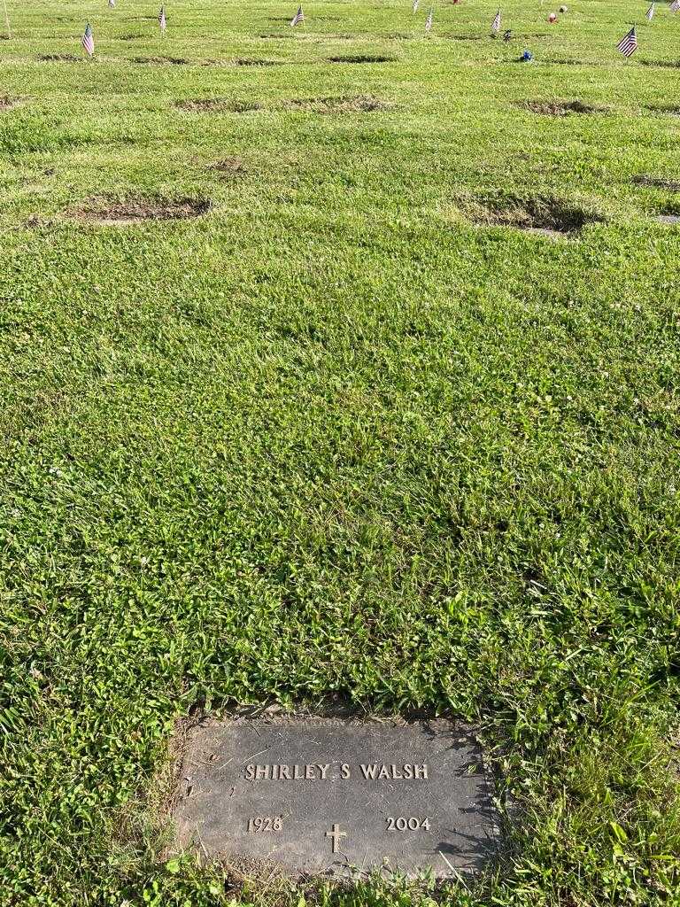 Shirley S. Walsh's grave. Photo 2