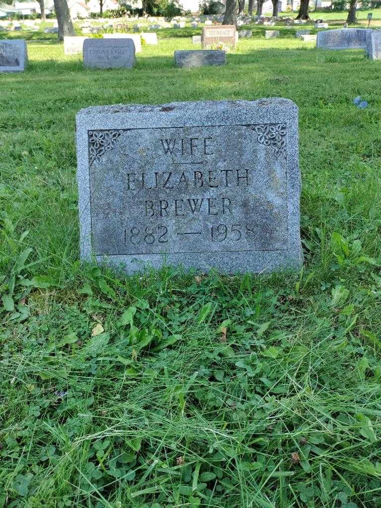 Elizabeth Brewer's grave. Photo 2